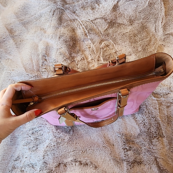 Coach Tote - Picture 6 of 7